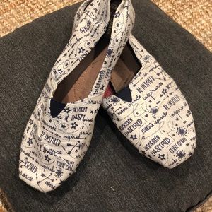 Toms inspirational print shoes